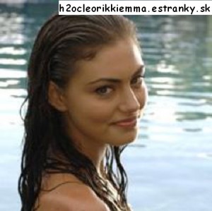 cleo mokra.jpg