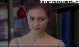 cleo vo svetlomodrom.jpg